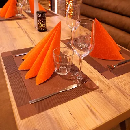 Hotel Amper 3*