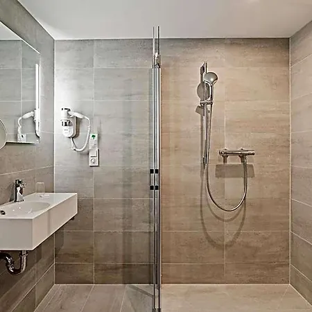 Amper Hotel 3*